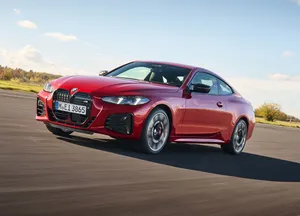 BMW 4 Series M440i Coupe 2025 Gallery 1