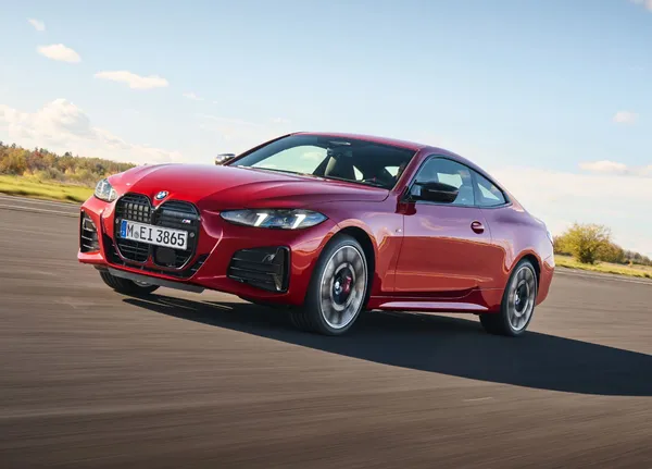 BMW 4 Series M440i Coupe 2025 Gallery 1