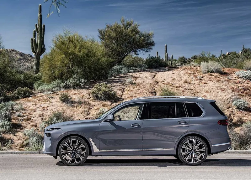 BMW X7 x Drive40i 2023 Gallery3 img