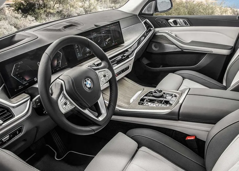 BMW X7 x Drive40i 2023 Gallery5 img