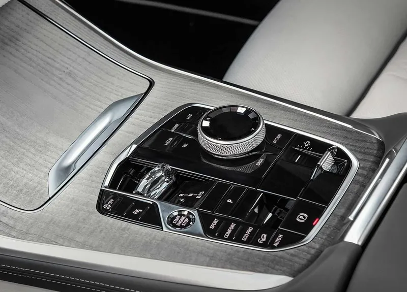 BMW X7 x Drive40i 2023 Gallery7 img