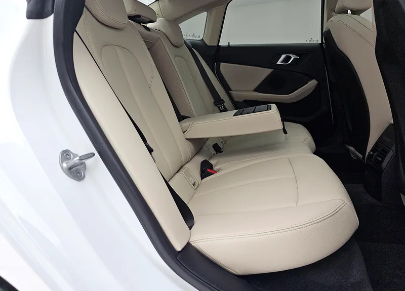 WBA11 AK09 R7 N59424 11