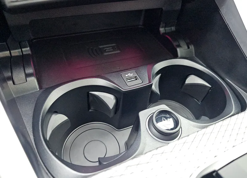 WBA21 CM06 S8 E97190 16