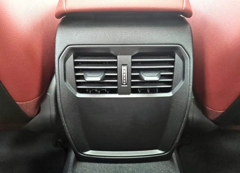 WBA21 CM06 S8 E97190 19