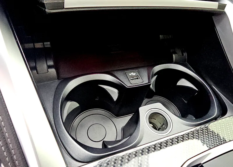 WBA61 AV06 RFR13634 16