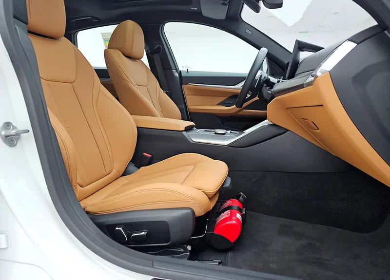 WBA11 HC07 SFU01523 12