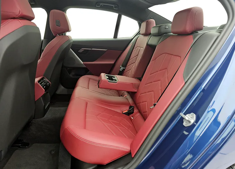 WBA11 FJ04 SCT41158 10