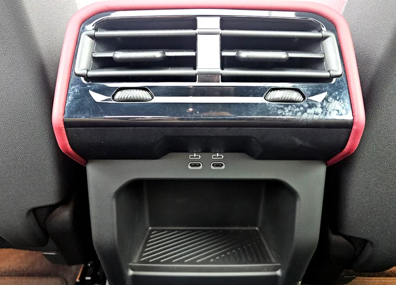 WBA11 FJ04 SCT41158 18