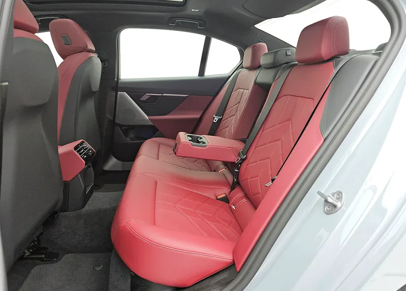 WBA11 FJ08 SCT55242 10