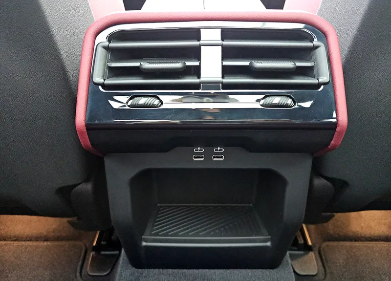 WBA11 FJ08 TCV13287 18