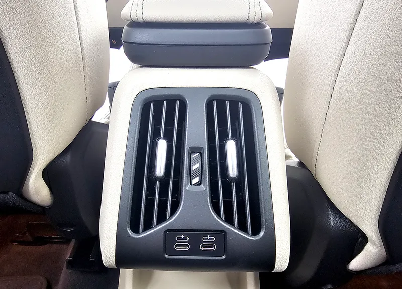 WBA41 EE0 XS5037354 18