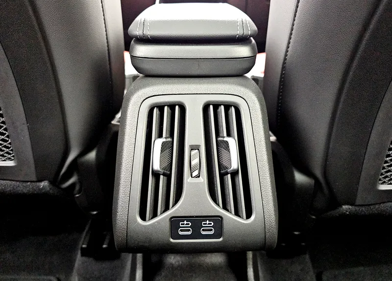 WBA51 EE00 R5 Y78677 18